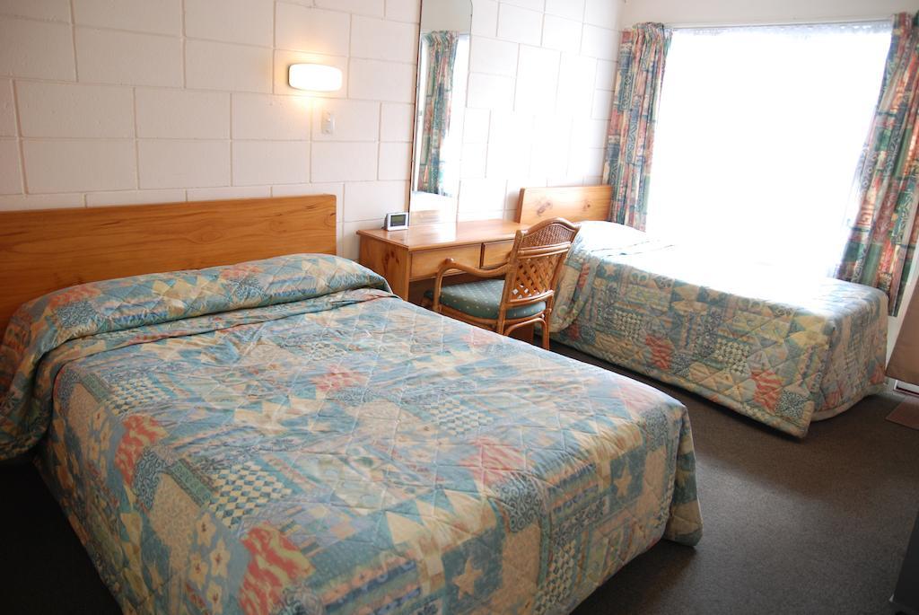 Manhattan Lodge Motel Hamilton Habitación foto
